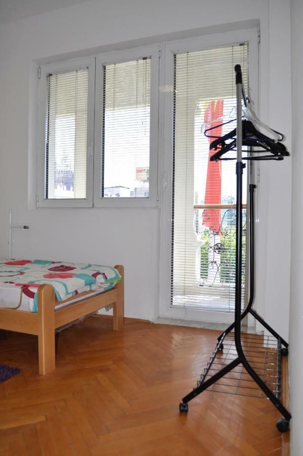 Center Apartments Skopje Bagian luar foto
