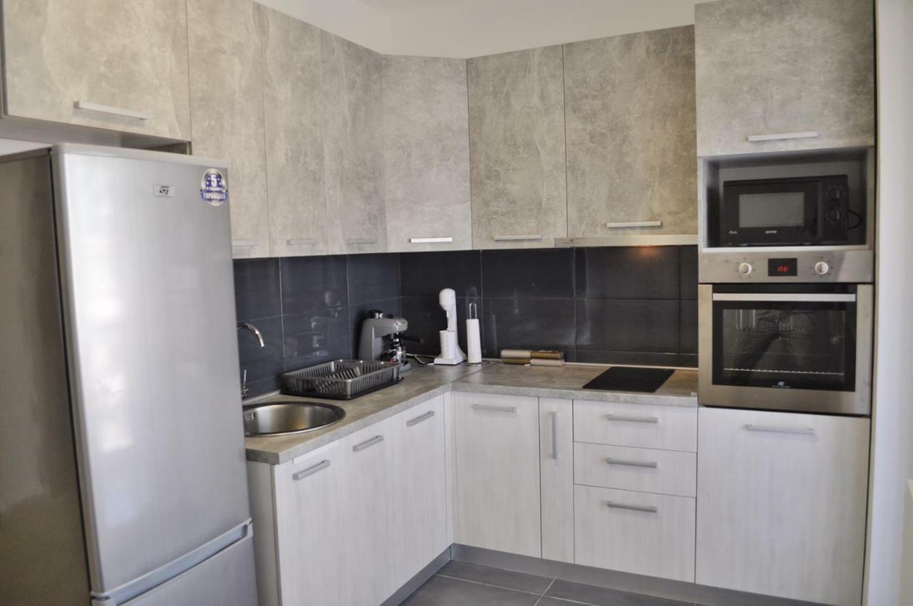 Center Apartments Skopje Bagian luar foto